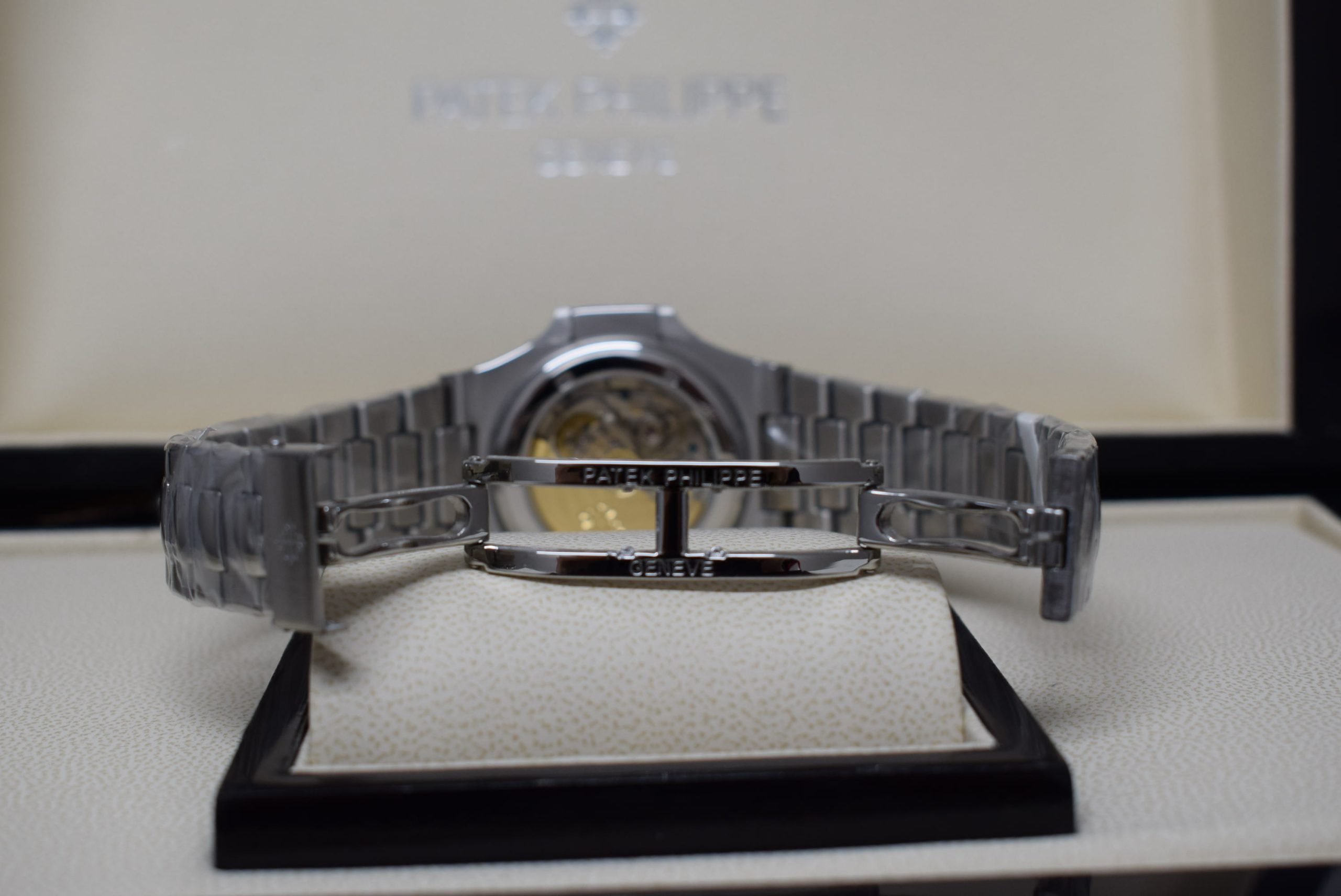 Patek Philippe replica nautilus 5711 black dial - immagine 9