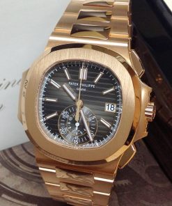 Alternative view of Patek Philippe replica nautilus 5980R