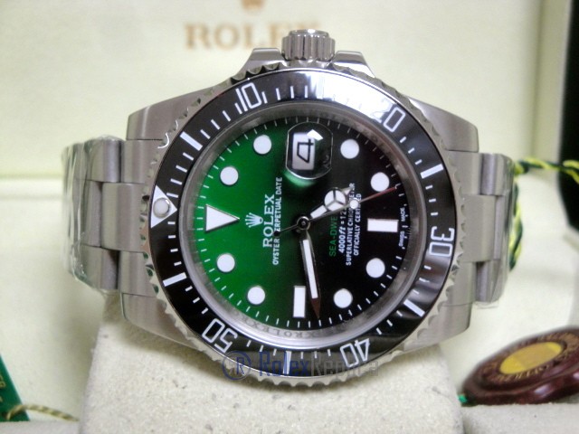 rolex replica seadweller gradient green dial new basilea 2018 orologio replica copia lusso imitazione - immagine 9