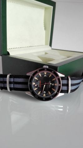 Omega replica seamaster 007 spectre black dial imitazione copia - immagine 8