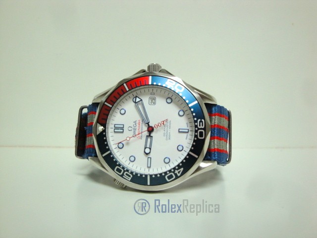 Omega replica seamaster co-axial 007 white dial cordura imitazione copia - immagine 2