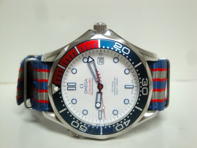 Omega replica seamaster co-axial 007 white dial cordura imitazione copia - immagine 8