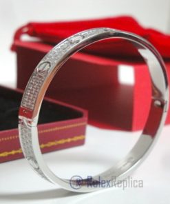 Cartier replica gioiello bracciale love white gold pavè diamond
