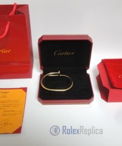 Alternative view of Cartier replica gioiello bracciale juste un clou oro giallo