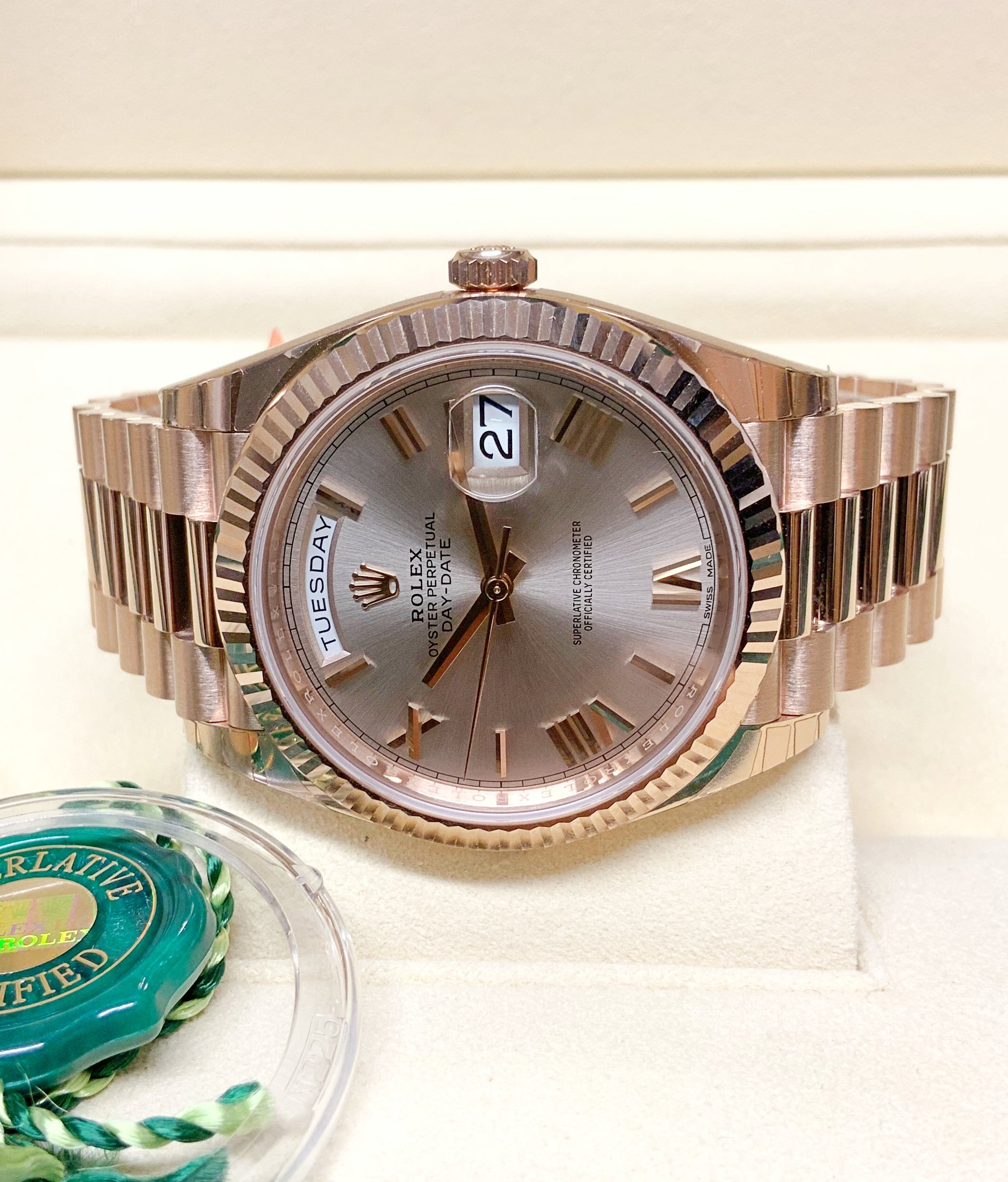 Rolex replica Day-Date 40 228235 Rose Gold sundust dial - immagine 5