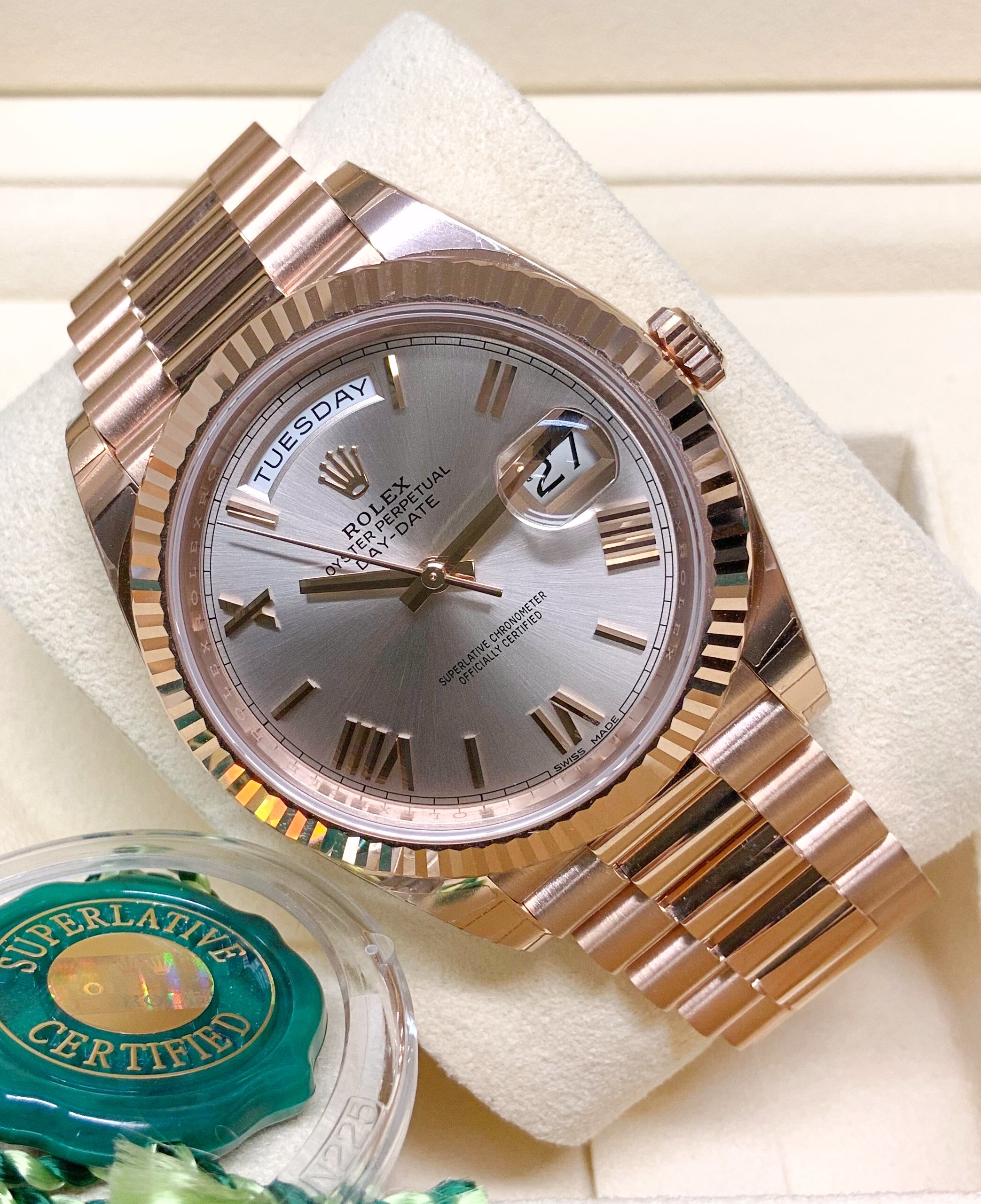 Rolex replica Day-Date 40 228235 Rose Gold sundust dial - immagine 7