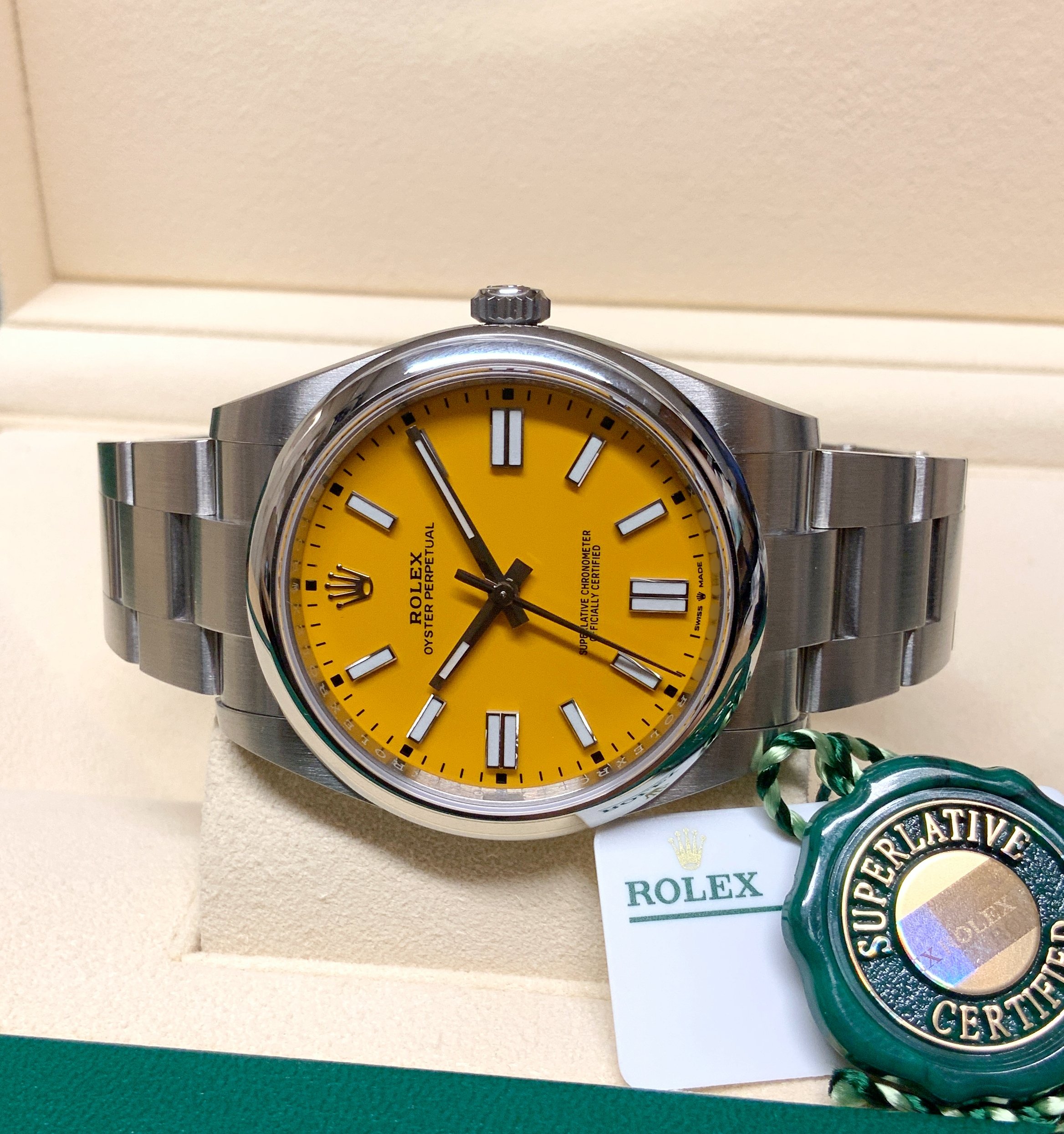 Rolex replica oyster perpetual 41 124300 yellow dial my2020 - immagine 4