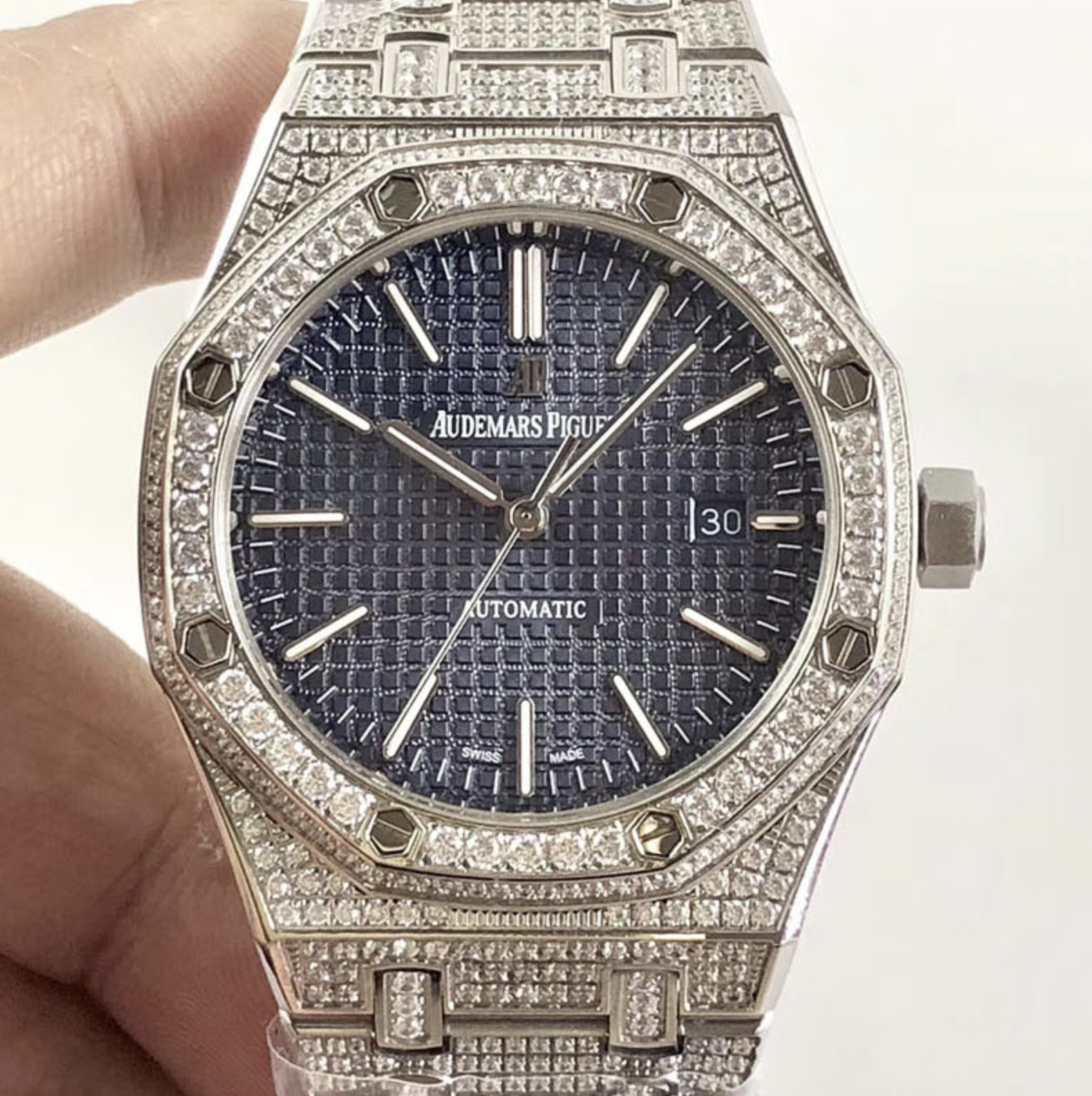 Audemars piguet replica royal oak 15400ST 41mm white gold full paved diamonds blue dial