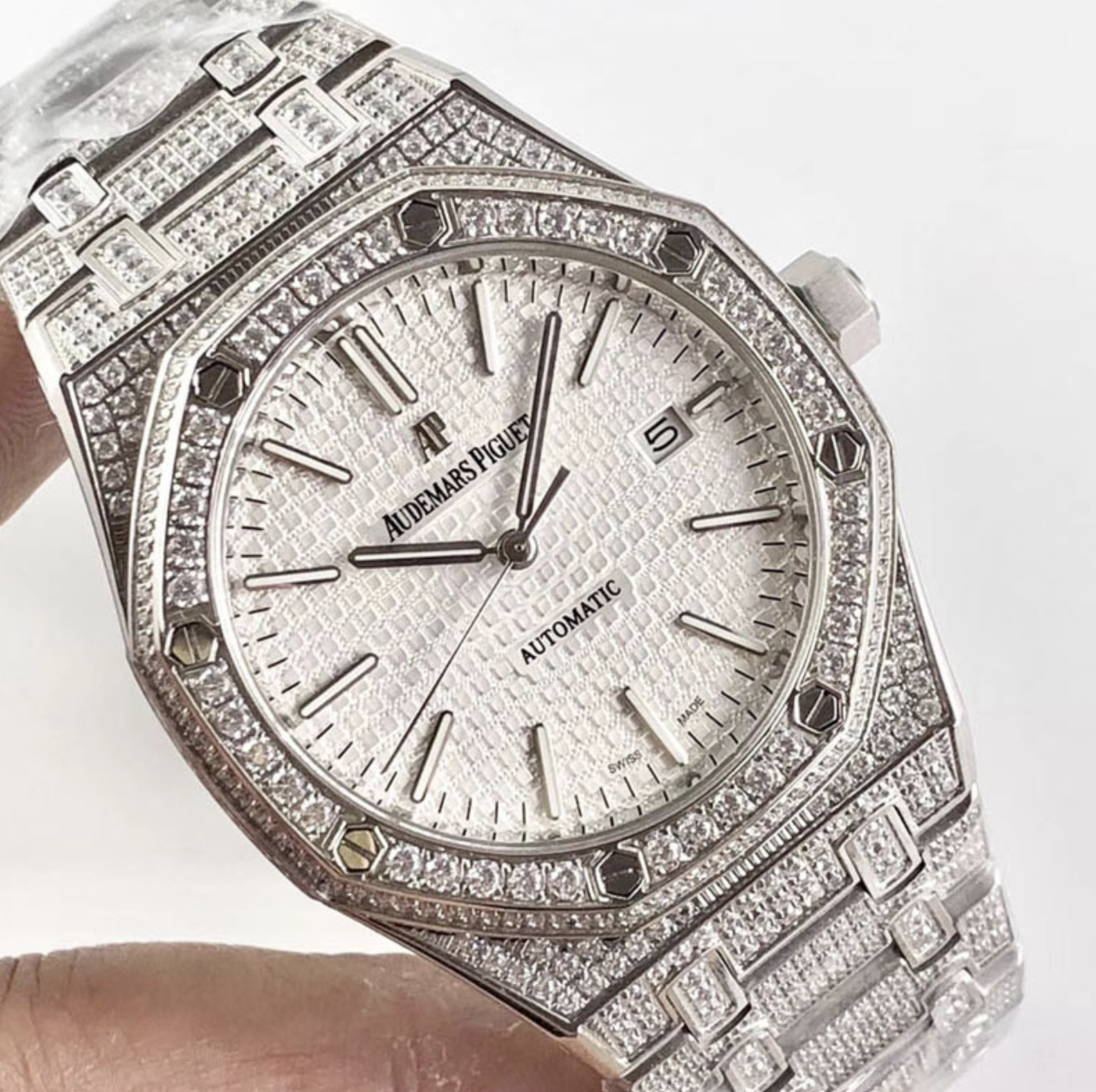 Audemars piguet replica royal oak 15400ST 41mm white gold full paved diamonds white dial - immagine 5
