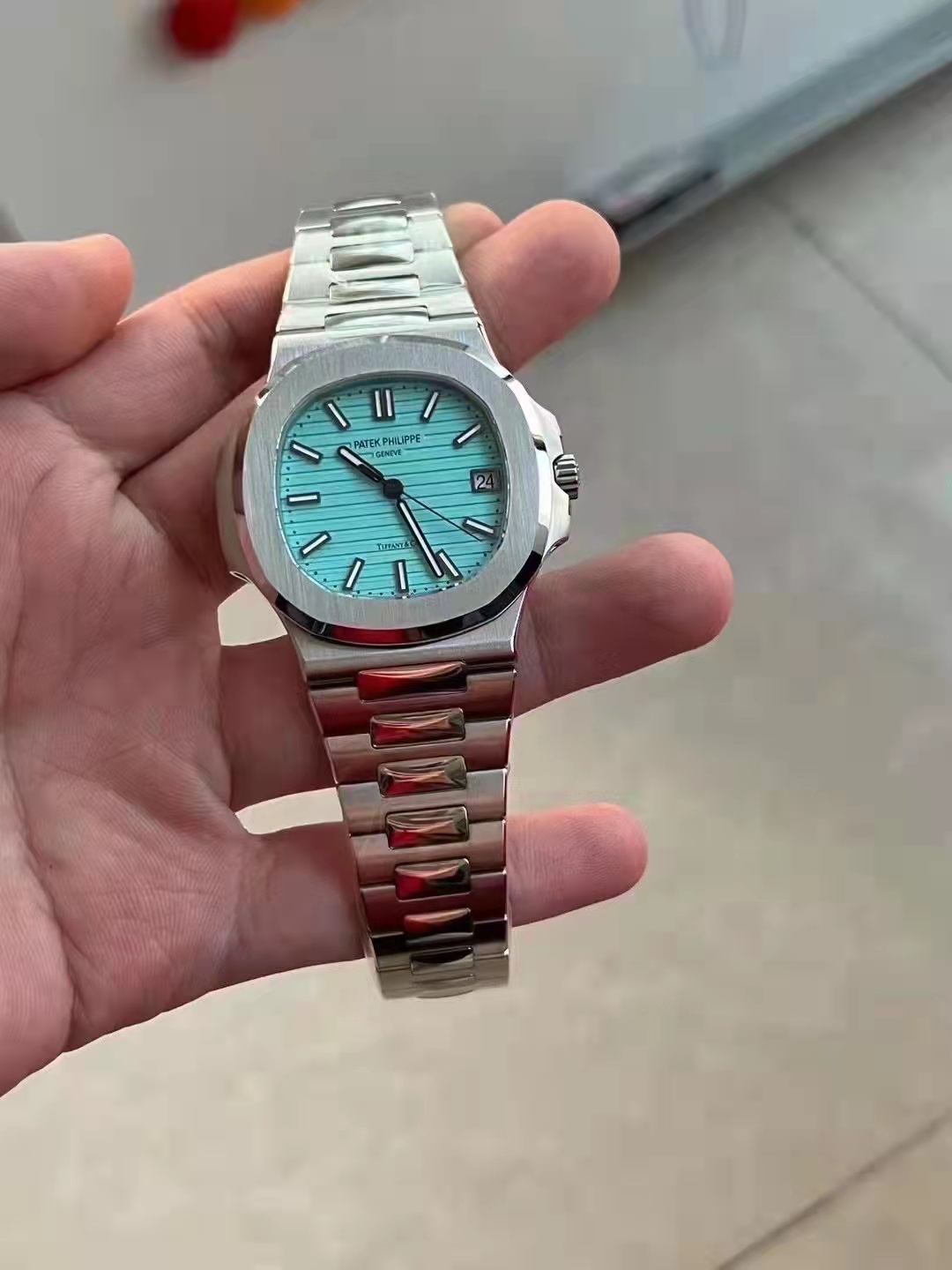 patek philippe replica nautilus 5711 tiffany dial special edition 170th anniversary - immagine 6