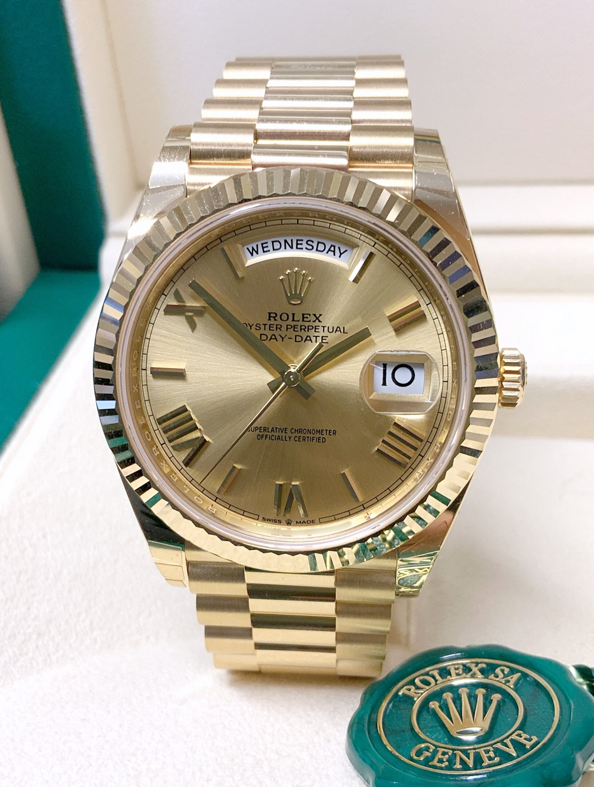 Rolex Day-Date 40 228238 Yellow Gold roman dial - immagine 2