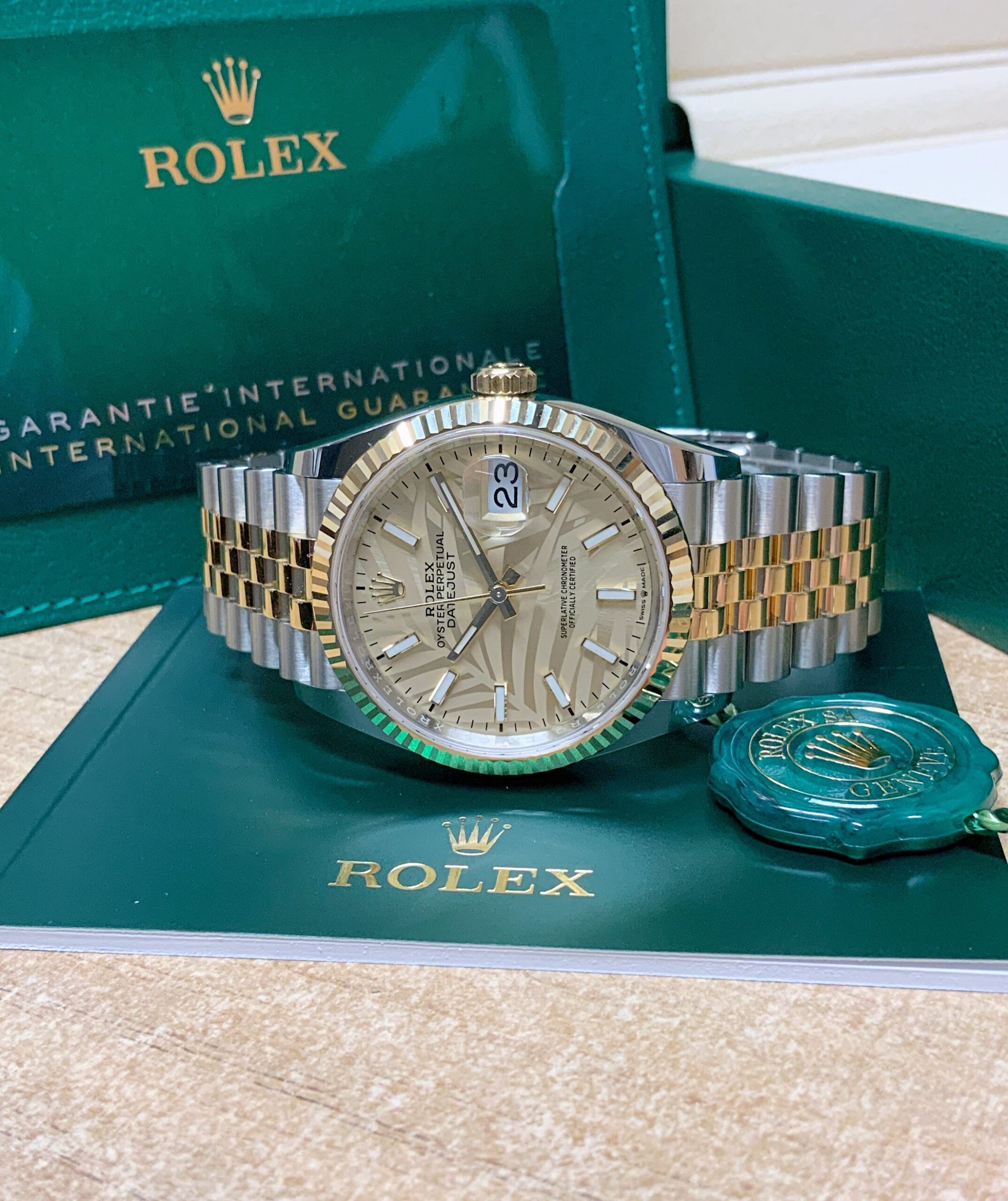 Rolex replica Datejust 36mm 126233 Palm Motif Dial - immagine 8