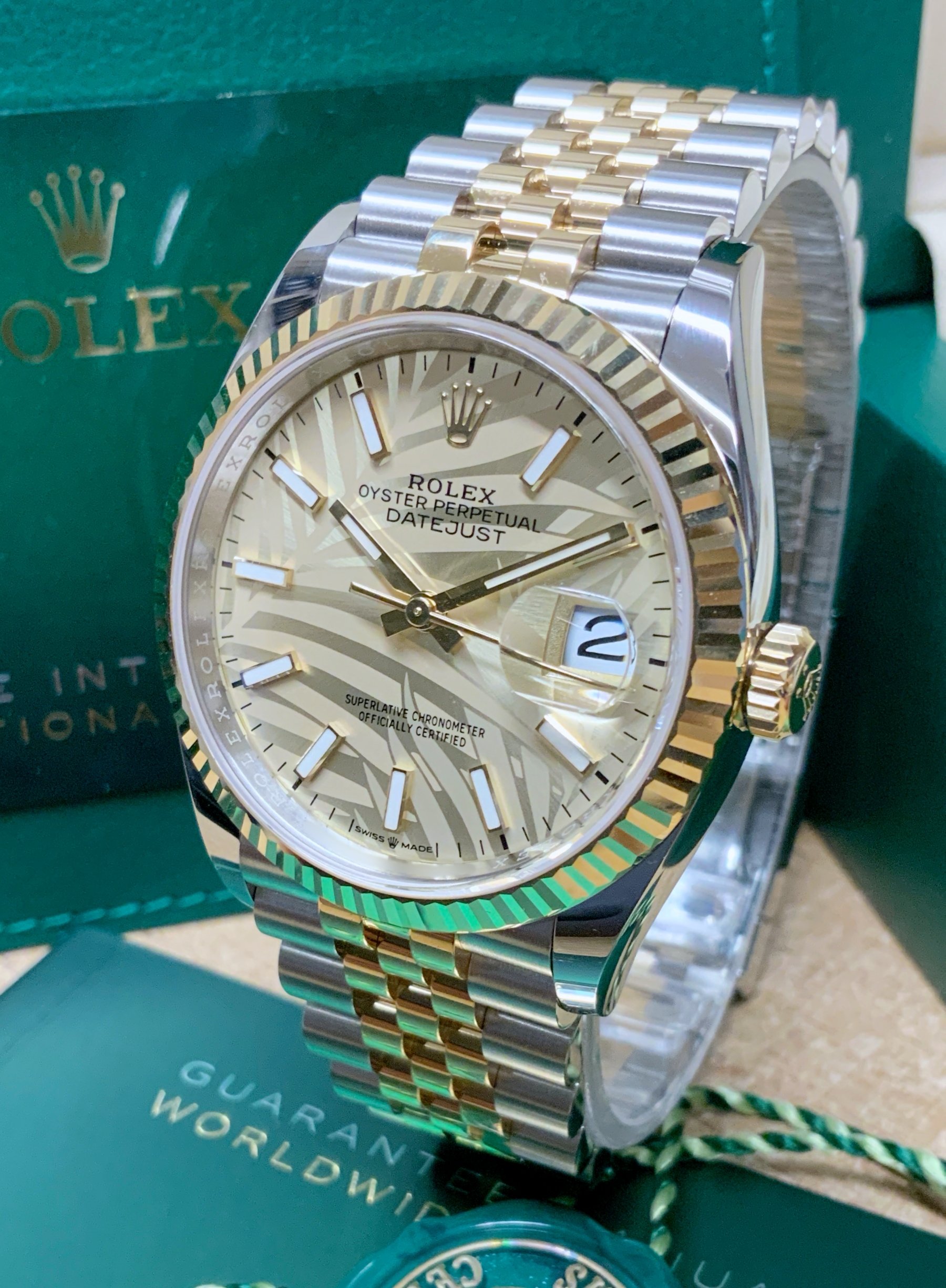 Rolex replica Datejust 36mm 126233 Palm Motif Dial - immagine 9