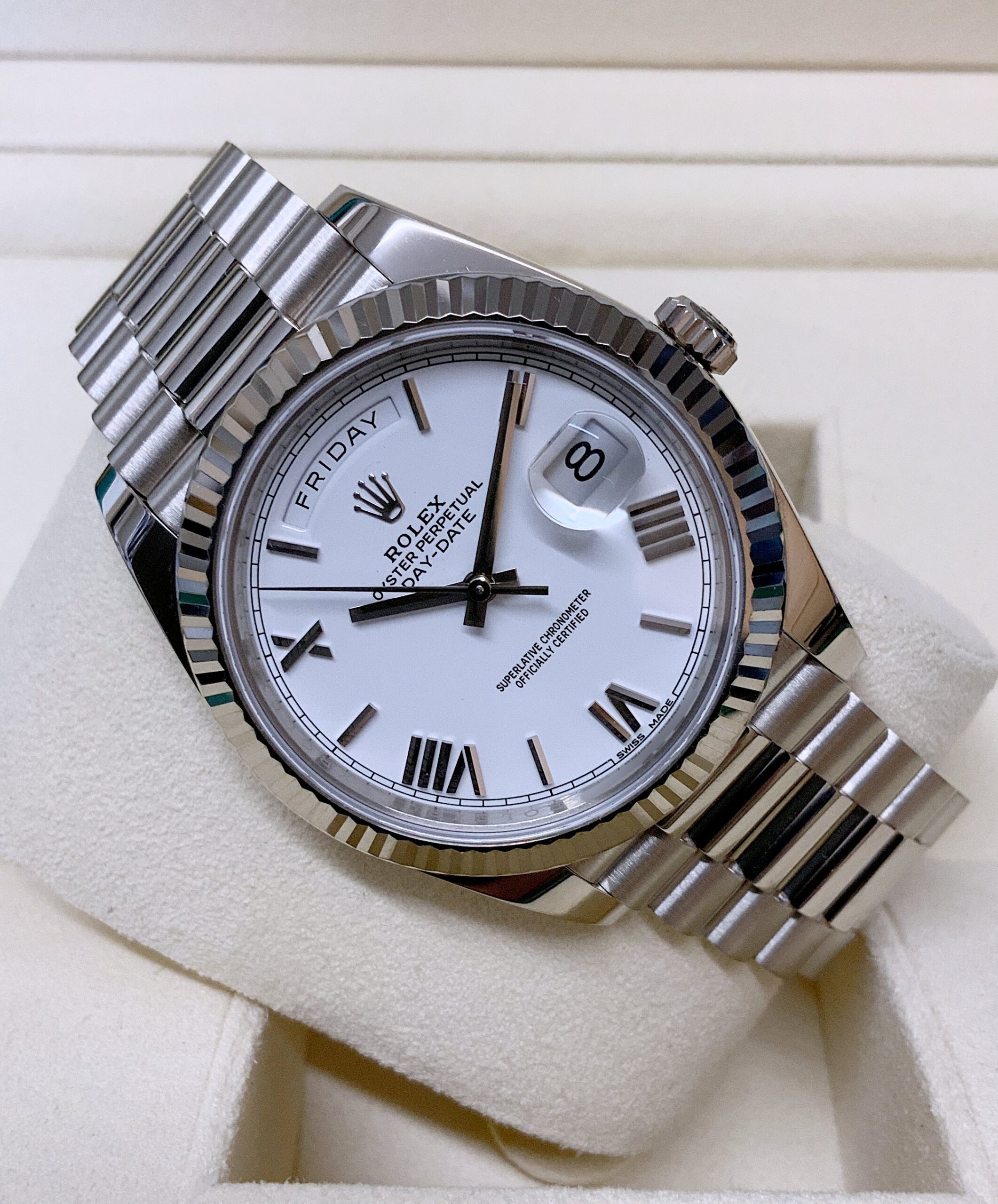 Rolex replica Day-Date 40 228239 White Gold white roman dial - immagine 9