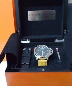 Alternative view of Panerai replica luminor marina power reserve