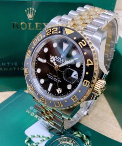 Alternative view of Rolex replica GMT-Master II 126713GRNR Bi-Colour