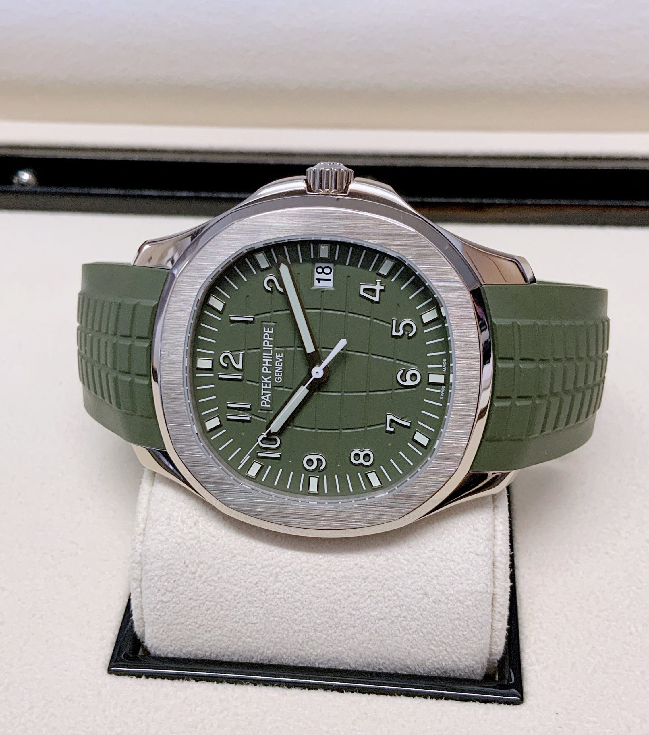 Patek Philippe replica aquanaut 5168G verde kaki - immagine 6