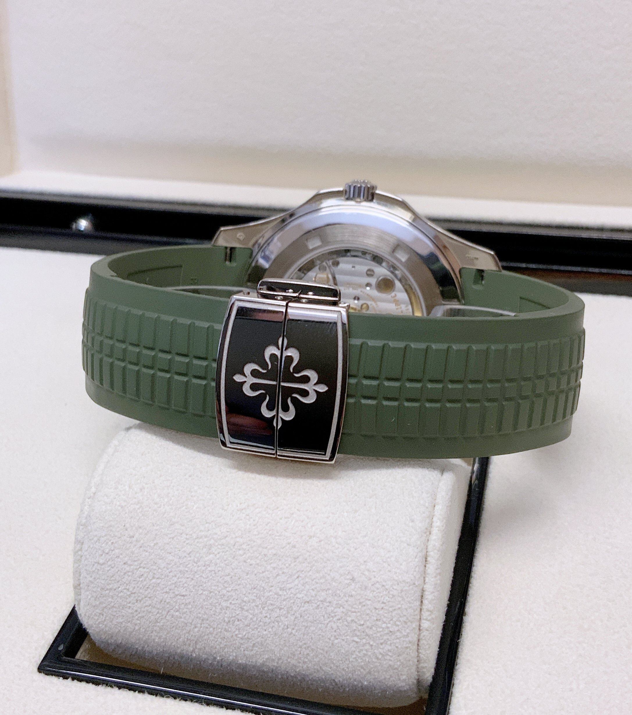 Patek Philippe replica aquanaut 5168G verde kaki - immagine 7