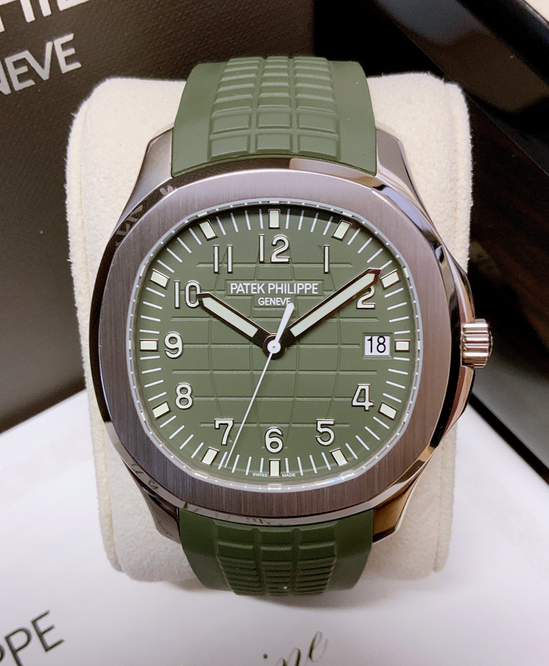 Patek Philippe replica aquanaut 5168G verde kaki - immagine 8