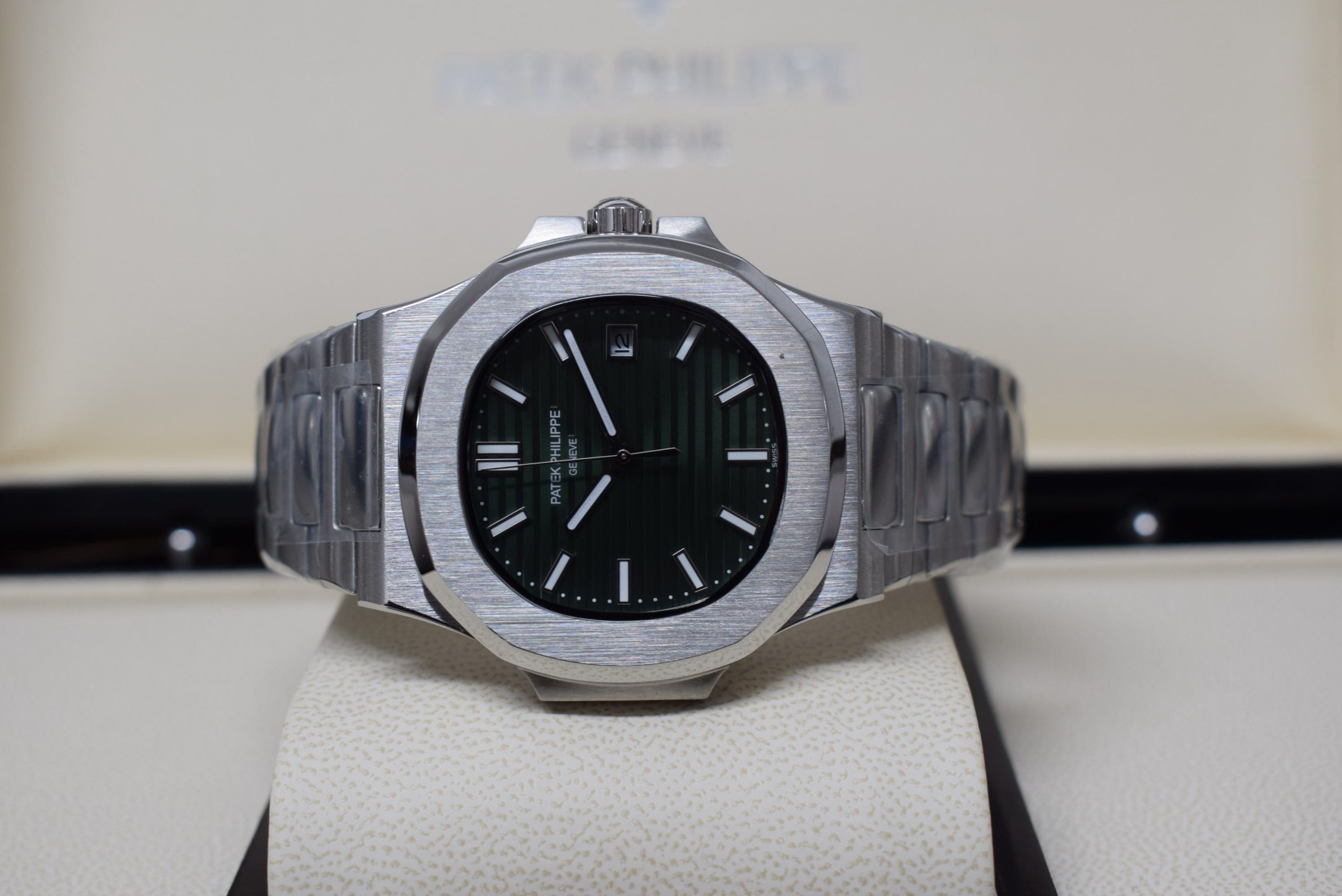 Patek Philippe replica nautilus 5711 green dial - immagine 2