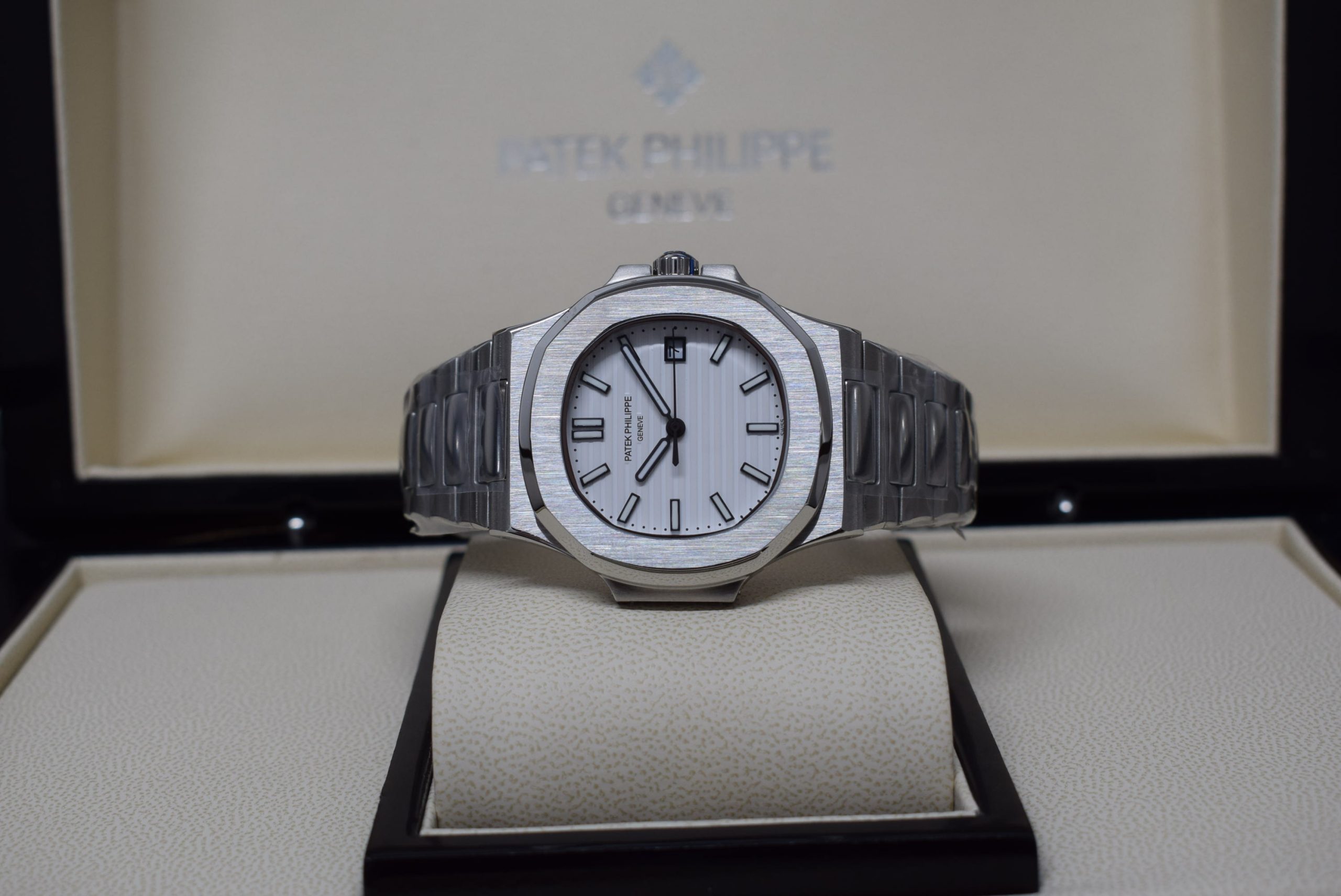 Patek Philippe replica nautilus 5711 white dial - immagine 4