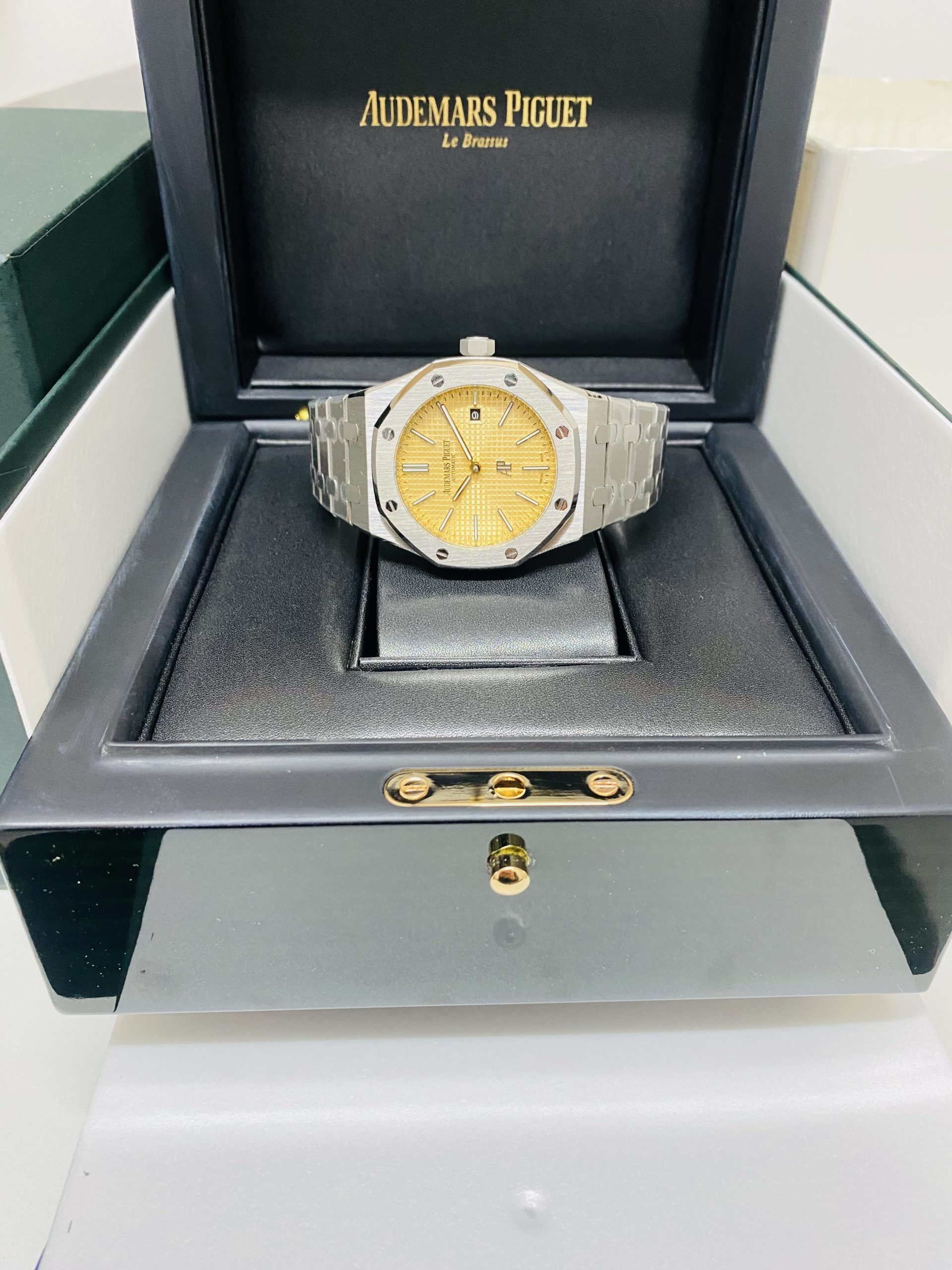 Audemars Piguet replica royal oak 15202BC salmon dial clone movement - immagine 4