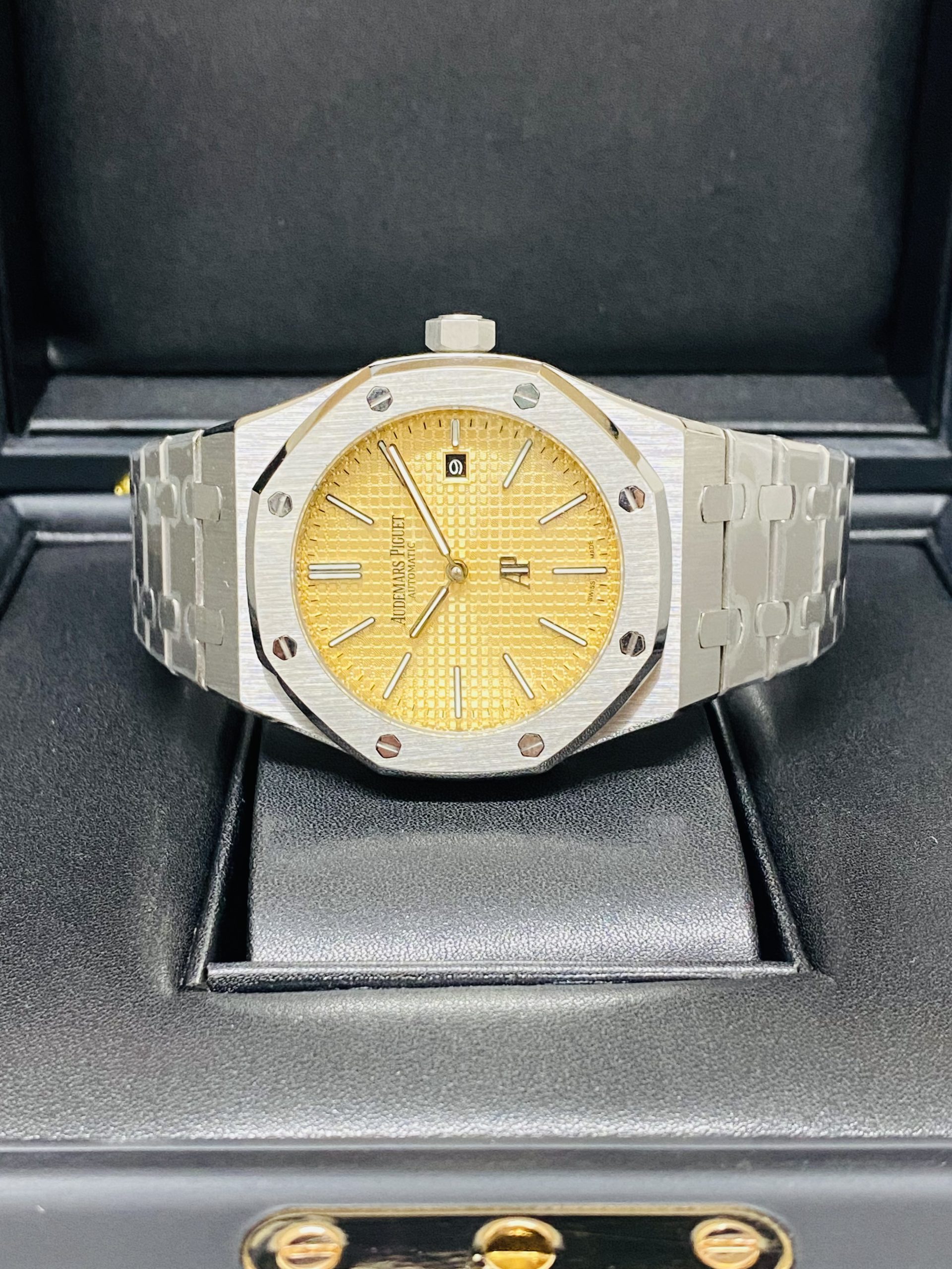 Audemars Piguet replica royal oak 15202BC salmon dial clone movement