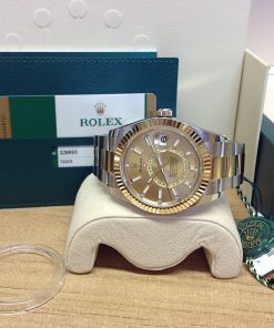 Alternative view of Rolex replica Sky-Dweller 326933 Bi-Colour