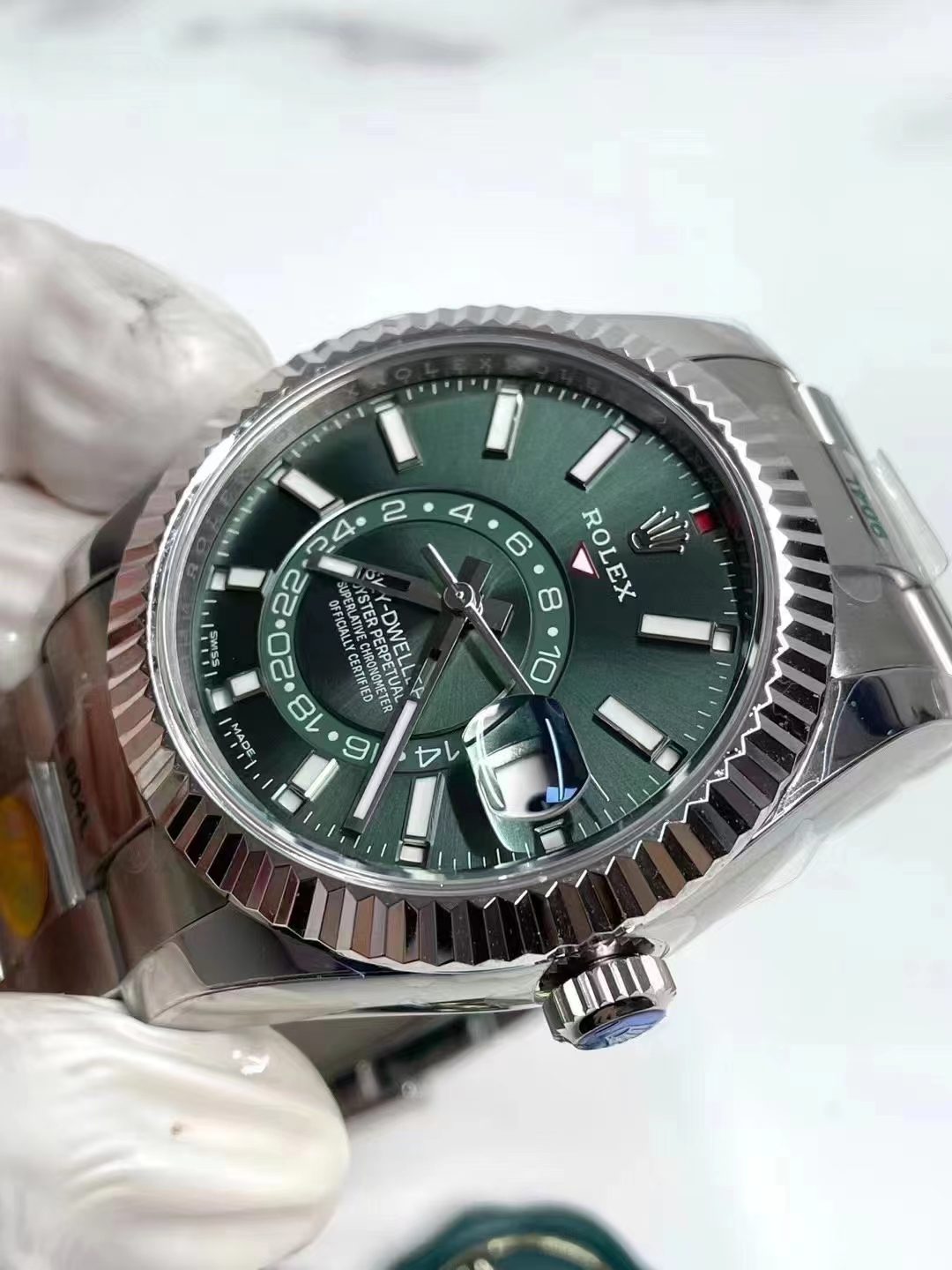 Rolex replica Sky-Dweller 336934 green dial - immagine 5
