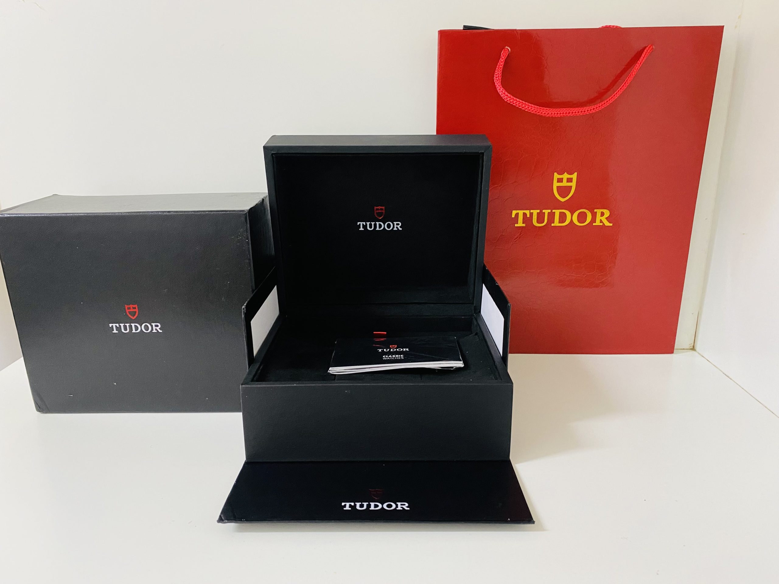Tudor replica box scatola full set
