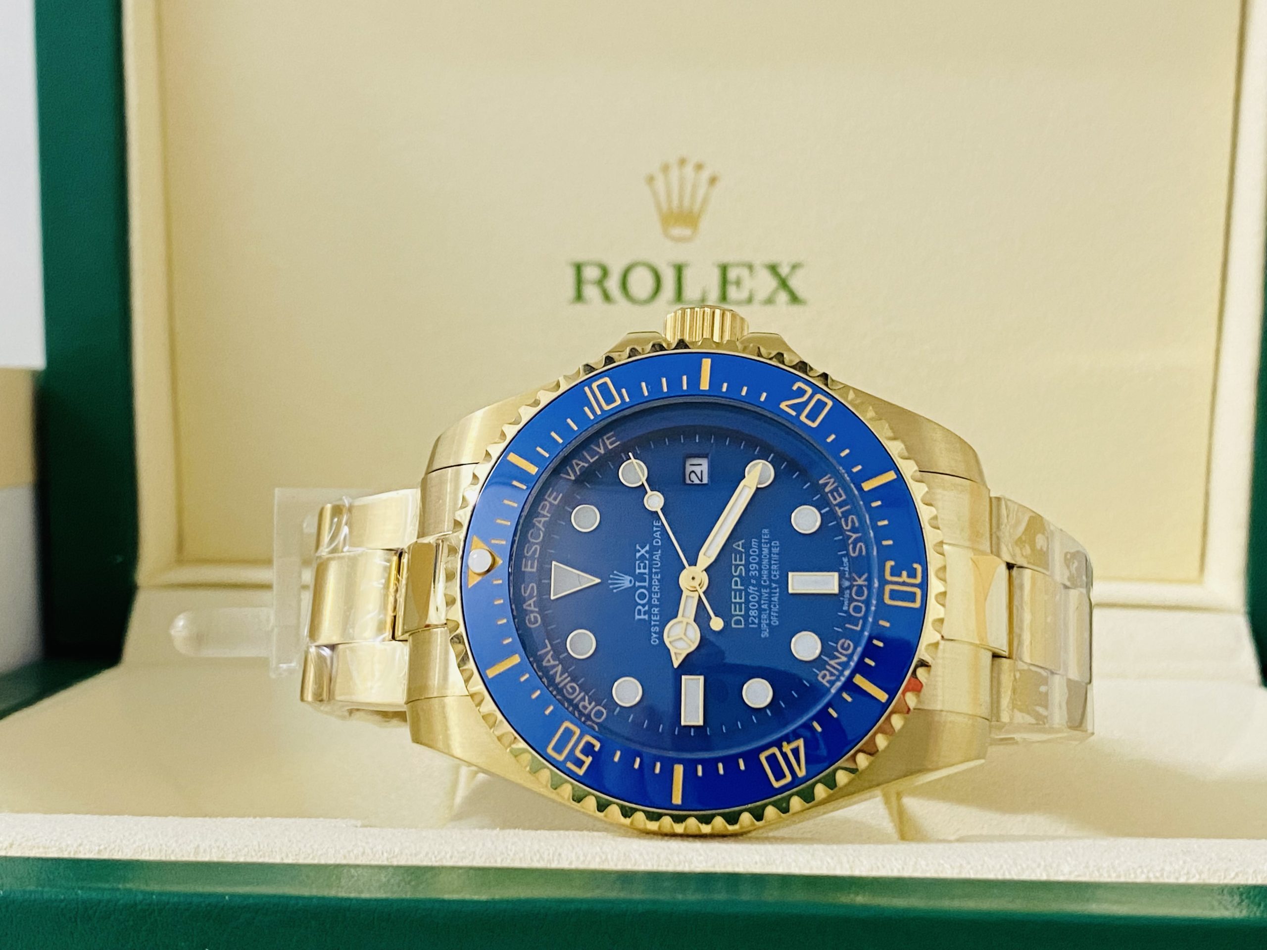 Rolex replica deepsea oro giallo blue dial ref. 136668LB - immagine 3
