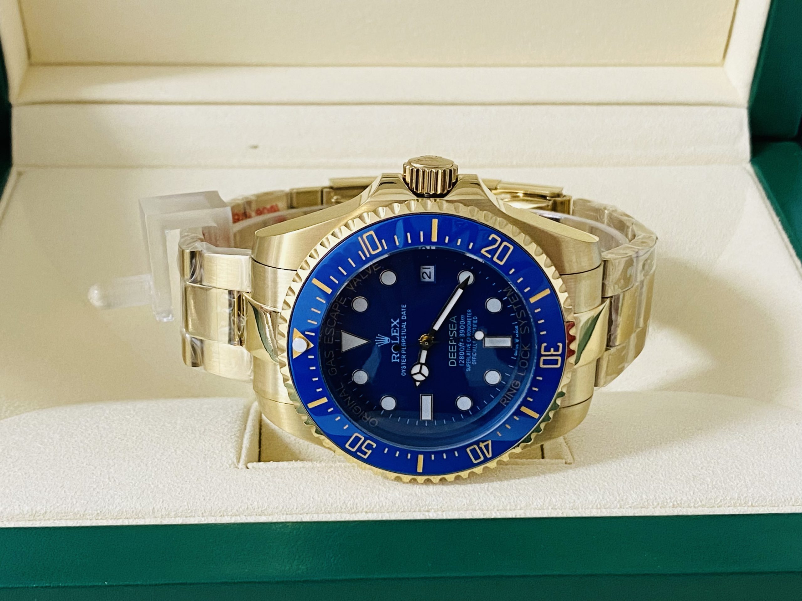 Rolex replica deepsea oro giallo blue dial ref. 136668LB - immagine 4