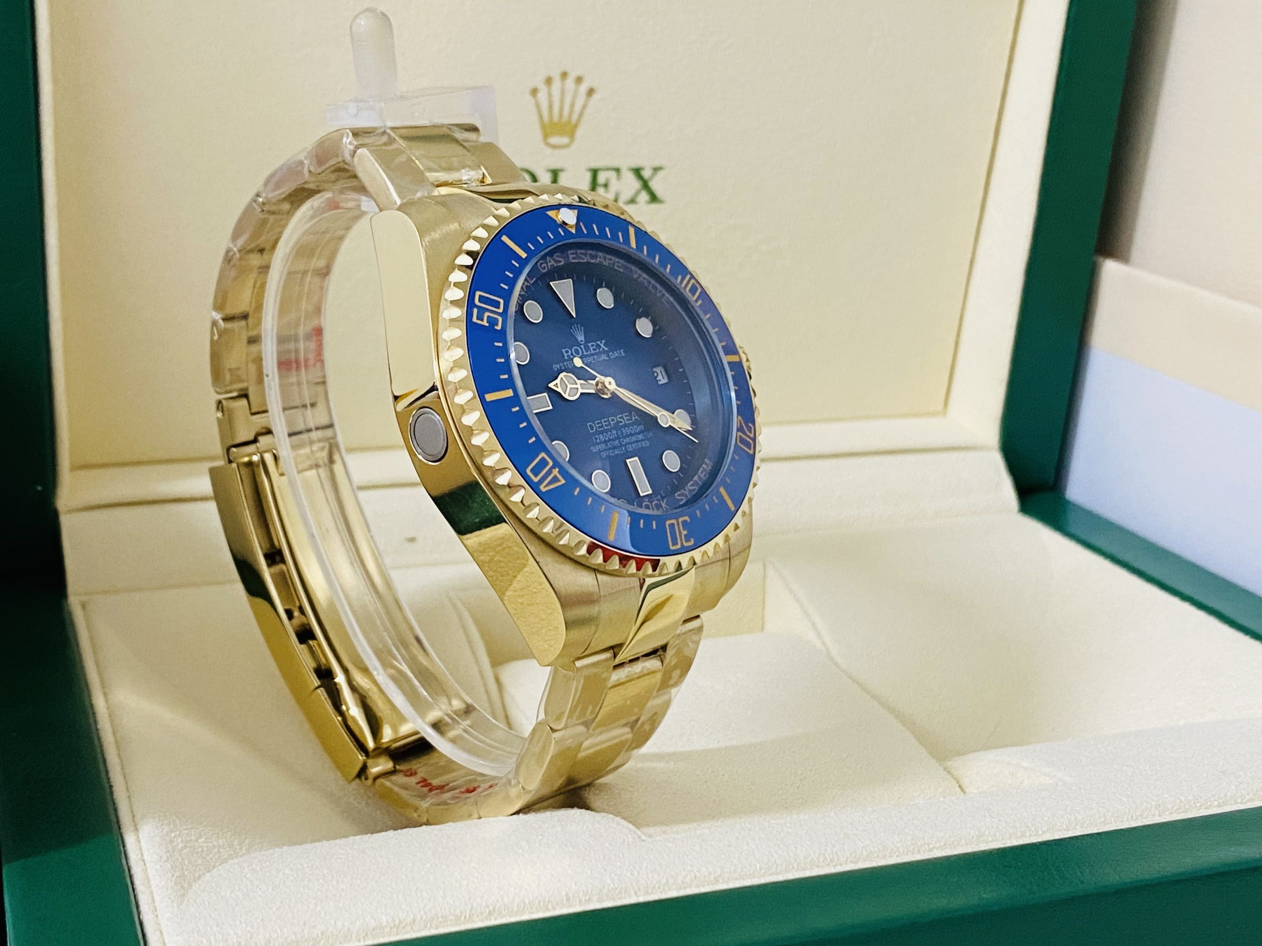 Rolex replica deepsea oro giallo blue dial ref. 136668LB - immagine 9