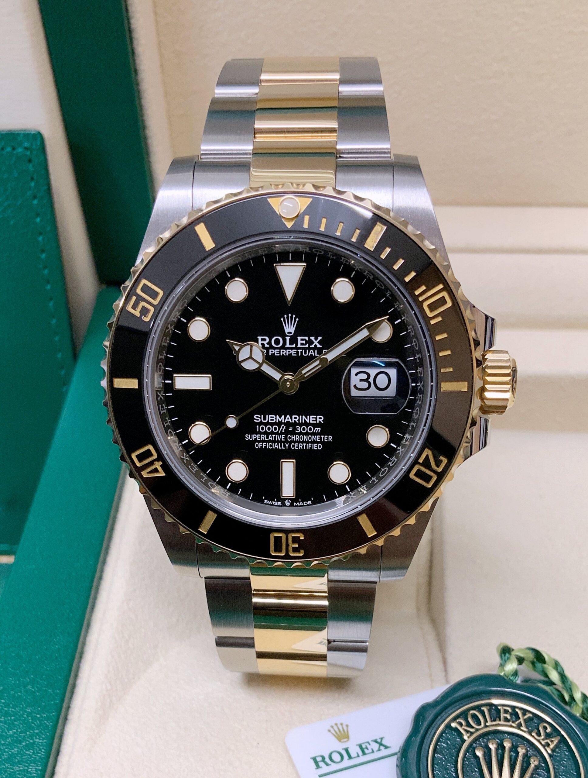 Rolex replica Submariner Date black 126613LN Bi-Colour 3235 clone movement